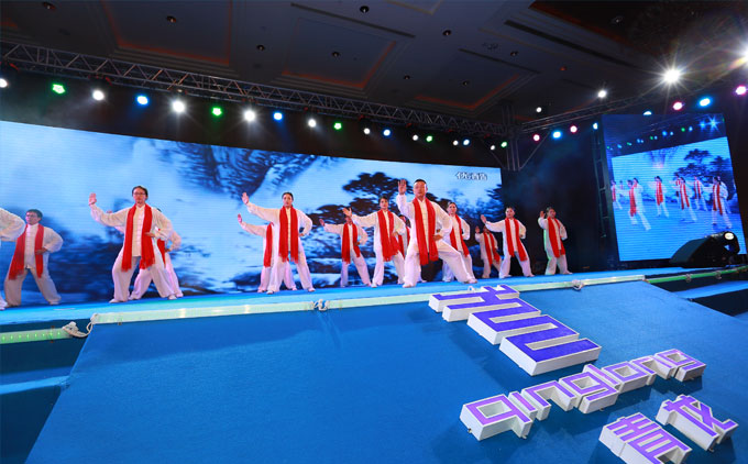 青龍20周年慶青龍?zhí)珮O隊(duì)精彩表演 防水